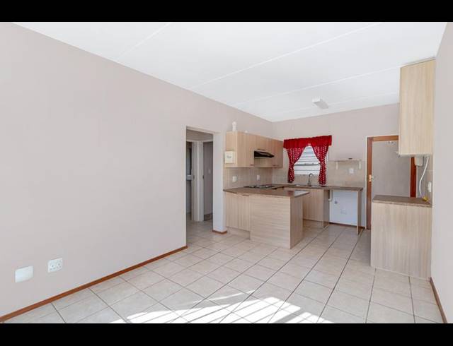 2 BEDROOM TOWNHOUSE FOR SALE IN NOORDHEUWEL